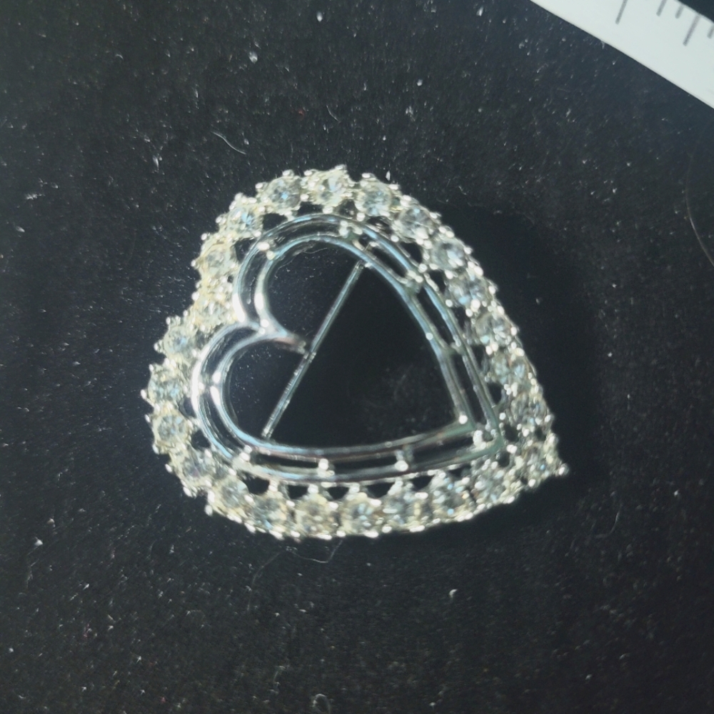 Heart-Shaped Silver Toned Brooch with Clear Stones